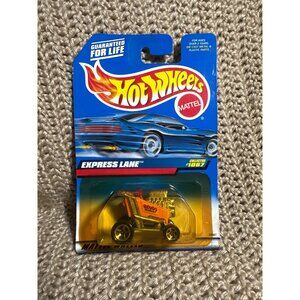 Hot Wheels Express Lane Collector #1067 1999 First Editions Die-Cast Car